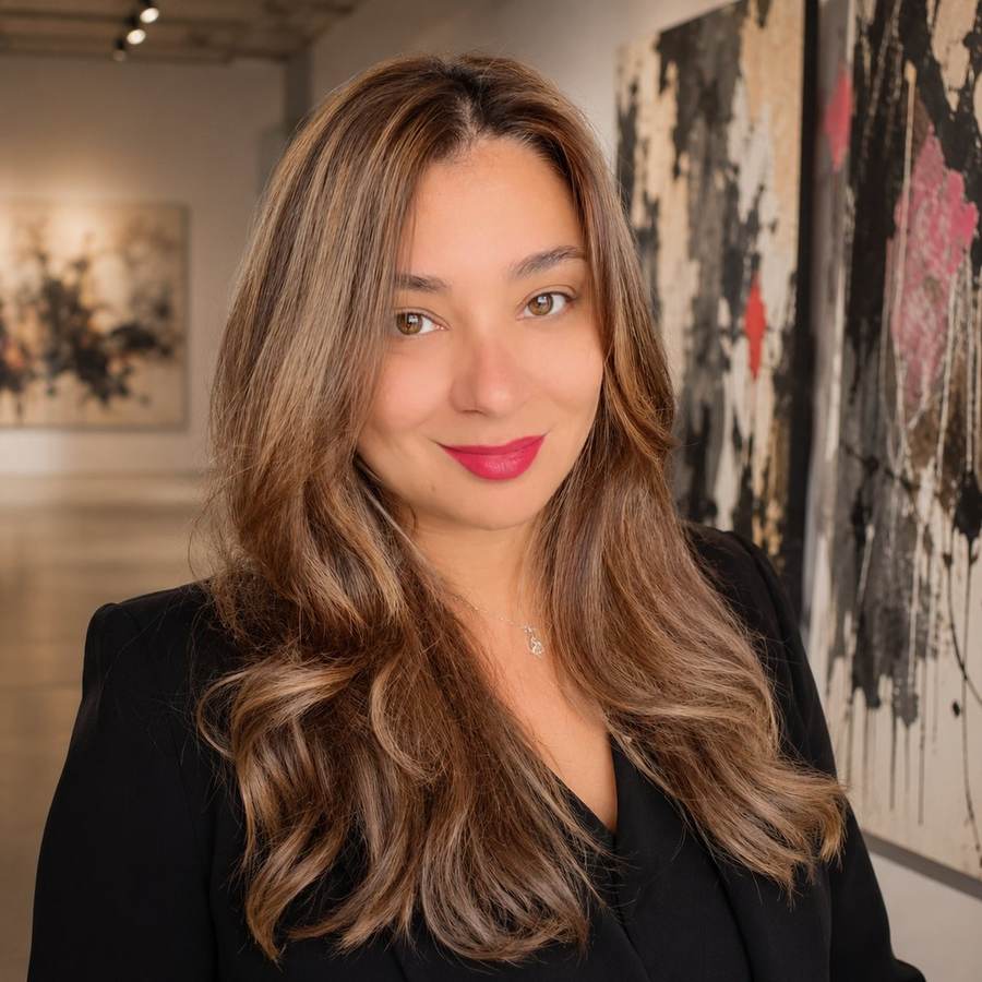 Giulianna Boscardin in a gallery